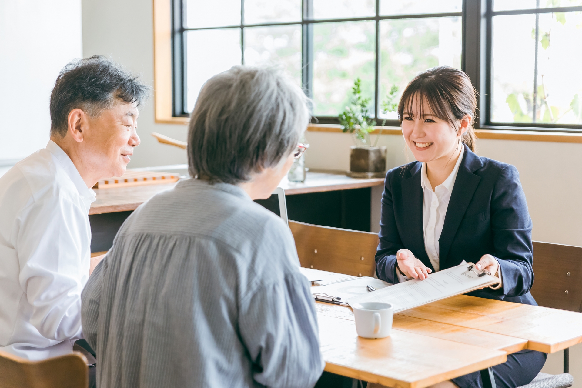 空き家を売却する方法と注意点：放置するリスクも解説